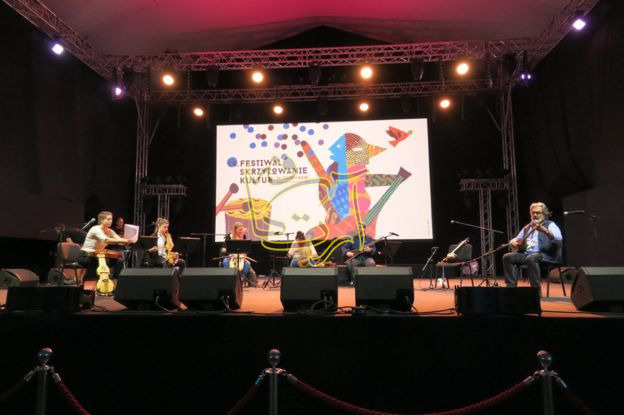 جشنواره بین المللی موسیقی تبادل فرهنگ ها  حسین علیزاده ماریا یومیناسکا موسیقی آرت کافه